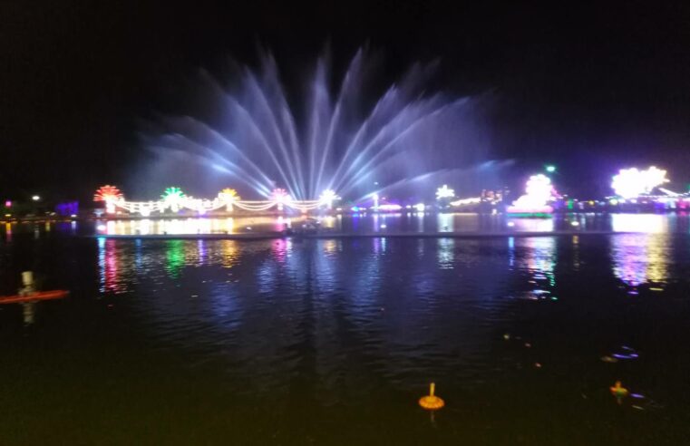 ชาวเมืองลับแลลอยกระทงที่หนองพระแล