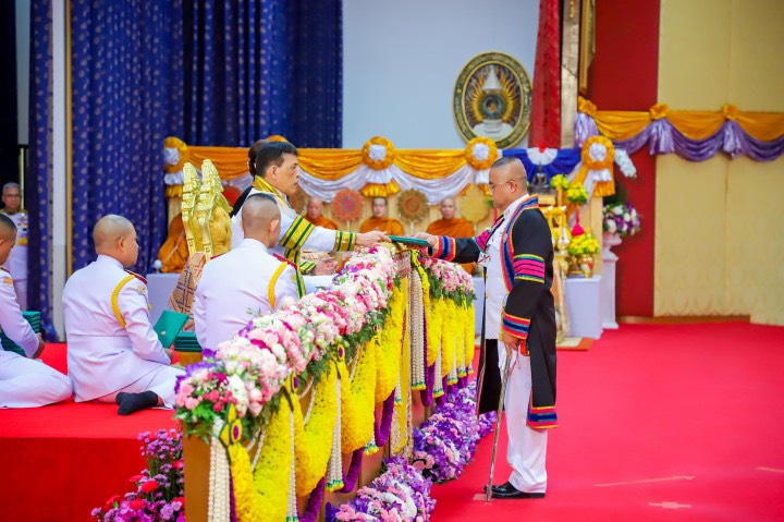 “พ.อ.สมัย” เข้ารับพระราชทานปริญญาดุษฎีบัณฑิตกิตติมศักดิ์