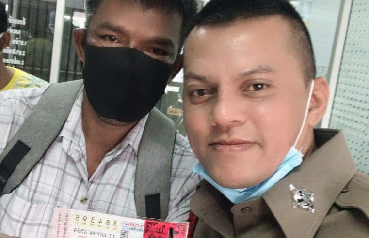 หนุ่มกตัญญูลาออกจากงานกลับบ้านเกิดดูแลแม่ที่ป่วย โชคดีถูกหวยรับ 6 ล้านบาท