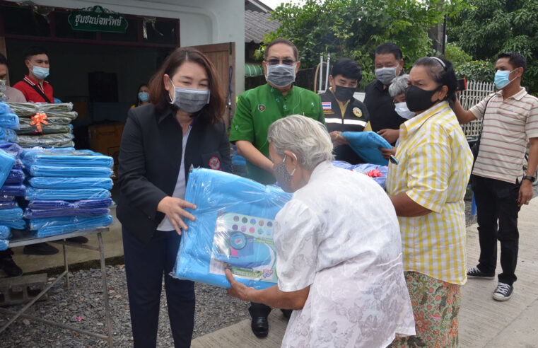มอบผ้าห่ม 280 ครัวเรือน บรรเทาผลกระทบจากน้ำท่วม