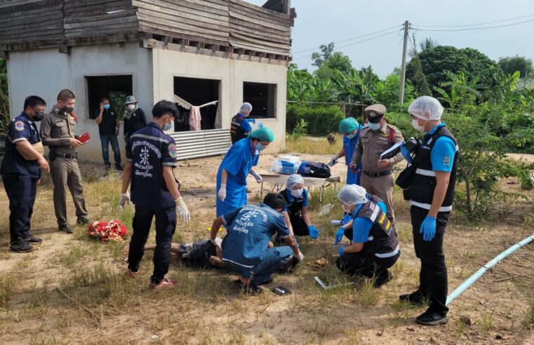 หนุ่มใหญ่ฆ่าเพื่อนรุ่นพี่ร่วมวงก๊งเหล้าขาวเหตุหวงไข่