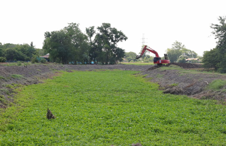 ขุดลอกคลองแห้ง-วังหวาย ช่วงที่ 3