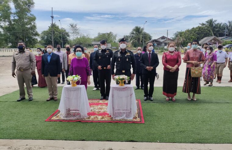 มอบอาคารเรียน “ดร.สุธาสินี   นิติสาครินทร์”