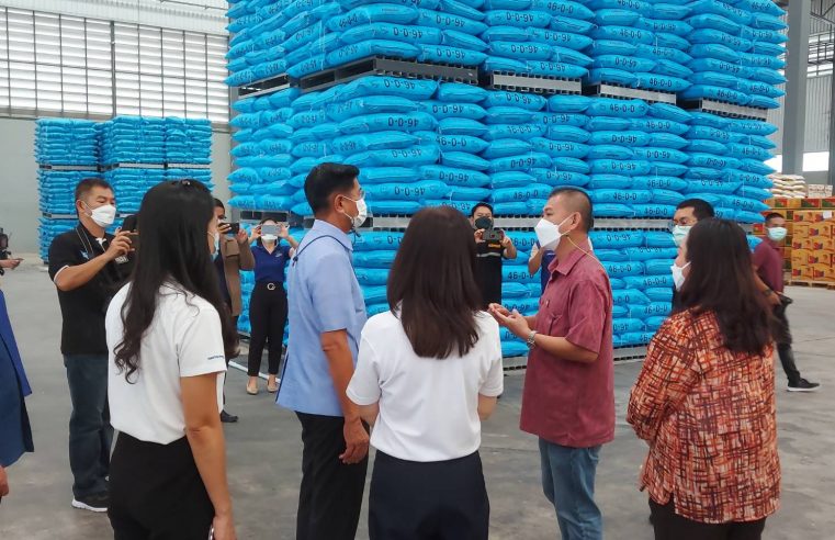 ตรวจสอบสต็อกปุ๋ยเคมีและยาป้องกันศัตรูพืชป้องกันการกักตุน