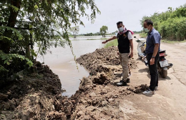 เร่งระบายน้ำท่วมขังช่วยพื้นที่การเกษตรทุ่งหนองฝา