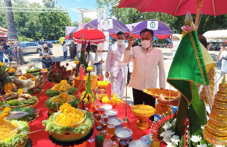พิธีเทวาภิเษกและบวงสรวงท้าวเวสสุวรรณ คอหวยส่องเลขหางประทัด