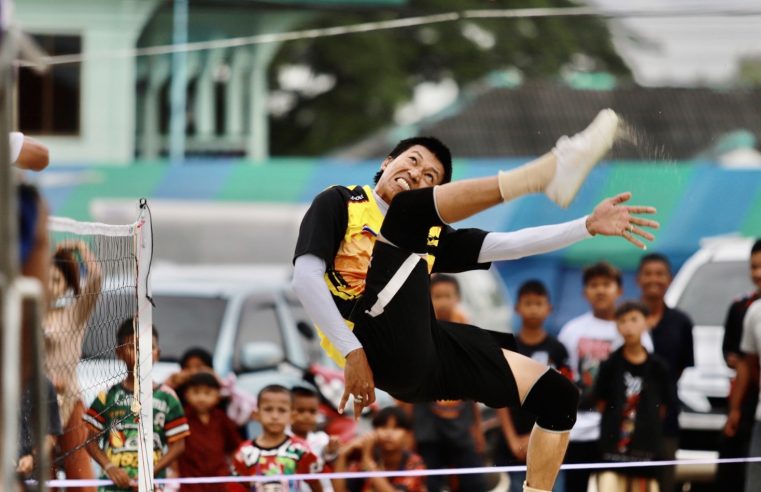 เจ้าของห้างผ้าโชคดีเมืองคอนมอบงบหนุนกีฬา