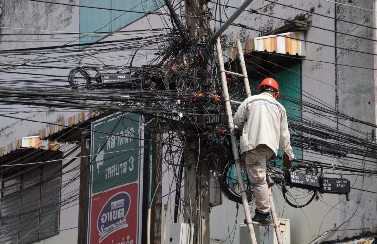ตรวจปรับปรุงสายสื่อสารป้องกันเหตุอัคคีภัย
