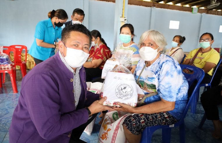 อบจ.ห่วงใยผู้ประสบอุทกภัยมอบถุงน้ำใจคลายทุกข์