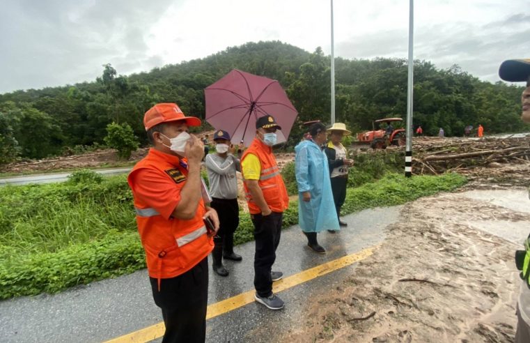 ฝนตกหนักดินสไลด์น้ำท่วมบ้าน 5 อำเภอที่อุตรดิตถ์