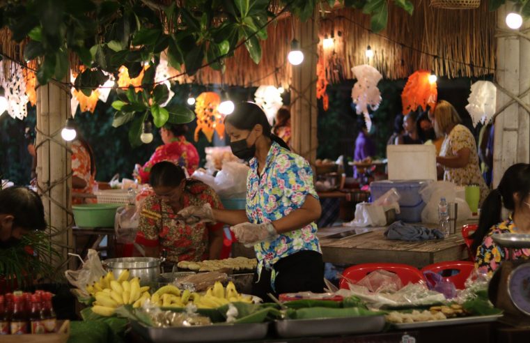 เสน่ห์กินริมน้ำ Fun Fin Food @ ชุมชนบ้านวังส้มซ่า