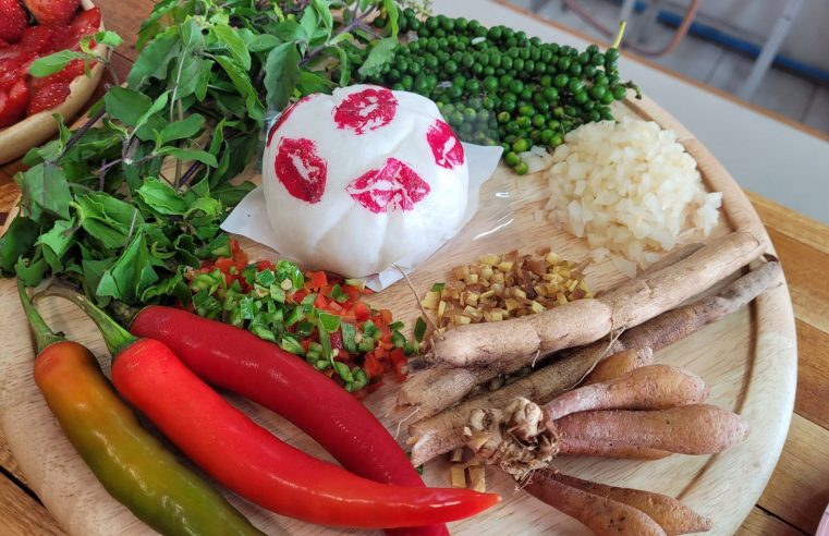 เฮียซูมเอาใจผู้หญิงทำซาลาเปาไส้ “หมูร้อยรัก” รับวาเลนไทน์