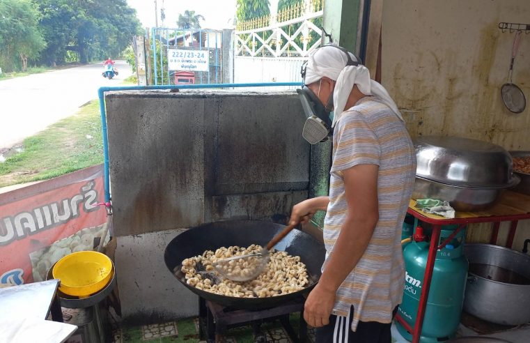 ชวนชิมแคบหมูติดมันสะพานสี่กรอบอร่อยสดใหม่ทุกวัน