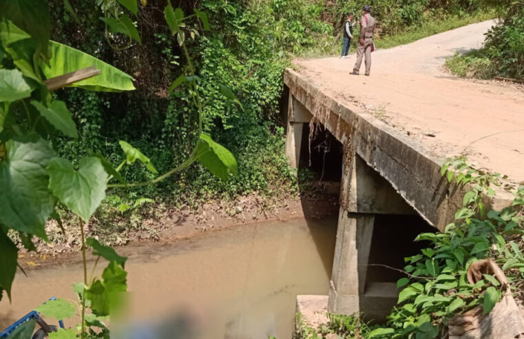 หนุ่มใหญ่ขับ จยย.พ่วงข้างตกสะพานดับสลด