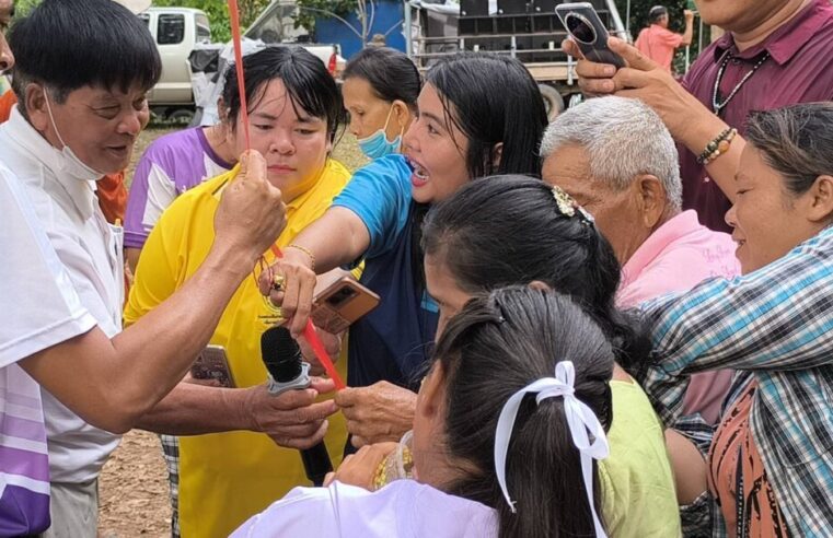 ชาวบ้านแก่งซองรำถวายแก้บนเสร็จพ่อ ร.6 หลังให้โชคหลายแสนบาท