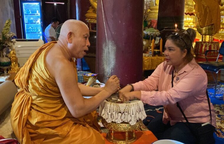 สายมูฮือฮาสาวหาดใหญ่เจิมนะมะมนต์นางพญาดวงเฮงรับรถยนต์จาก ธ.ก.ส.