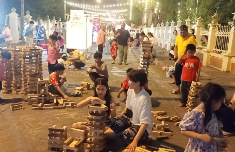ชวนเที่ยวงานมหกรรมศิลปะ ดนตรี และของดีอุตรดิตถ์